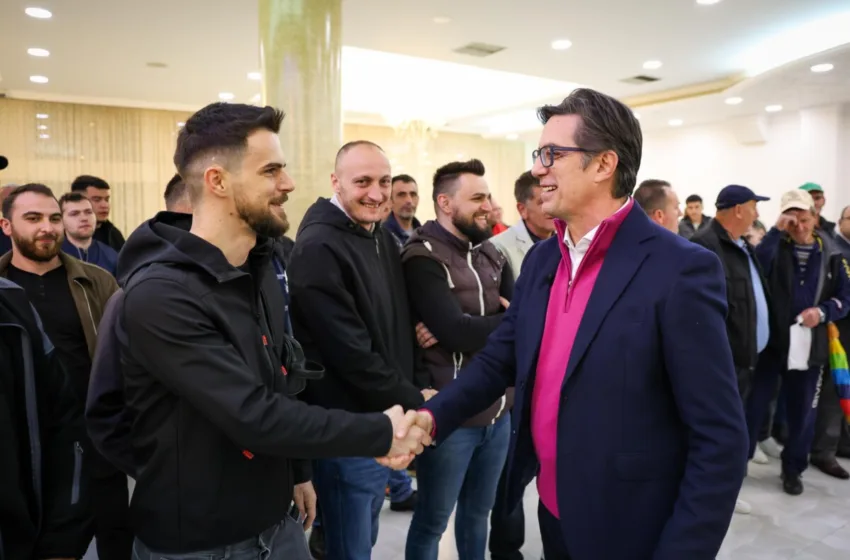  Пендаровски: Знам дека сите сакаме да ја видиме Македонија развиена, демократска и европска, земја на среќни граѓани