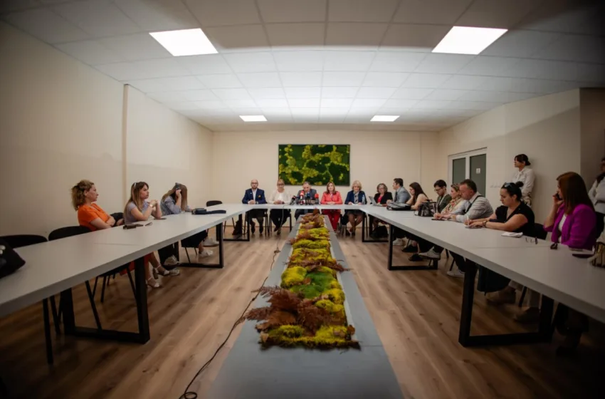 МЗ: Се осовременува календарот за имунизација со деветвалентна вакцина против ХПВ, вакцината ќе биде достапна и за момчињата