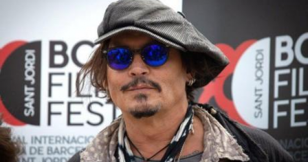  ВИДЕО: Господин во одело, Џони Деп со нов имиџ