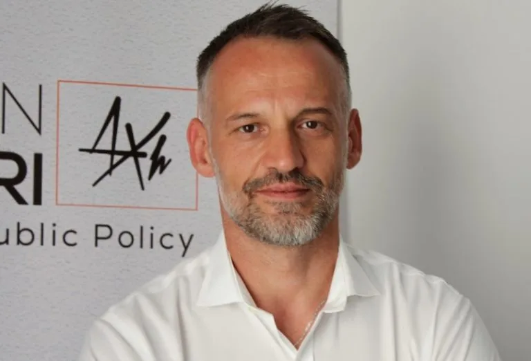  Арбен Фетаи: Бујар Османи подготвува заминување од политиката, секој глас за него е изгорен глас