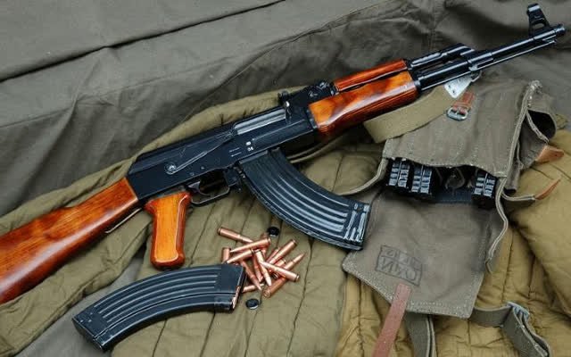  Истрага за разбојништво со автоматска пушка во казино во Лешок