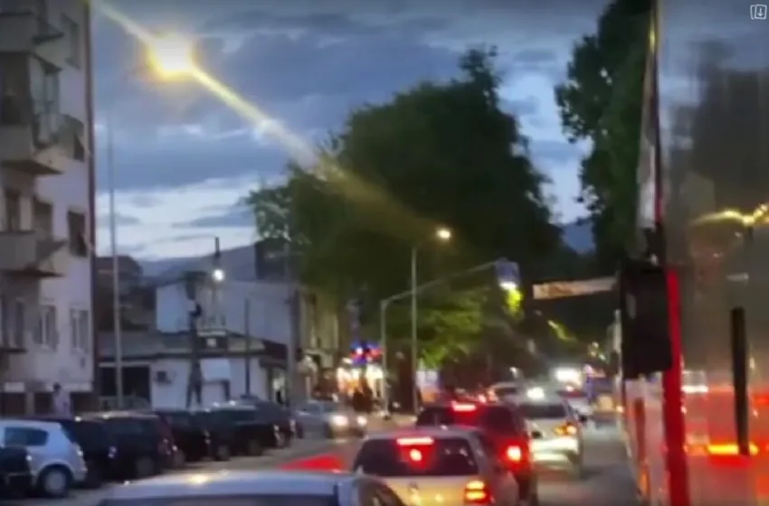 Голем метеж во Чаир, се судрија три возила меѓу кои и полициско!