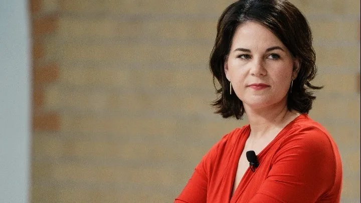  НЕОЧЕКУВАНА ИЗЈАВА НА БЕРБОК ЗА ХАРКОВСКИОТ РЕГИОН: Болна исповед на германскиот министер