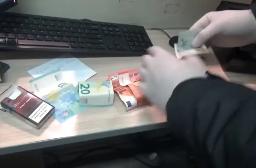 Уапсена вработена во МВР фатена со над 10.000 евра од измама