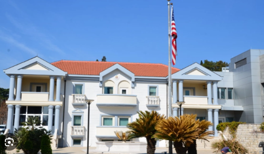  КАКО АМЕРИКАНСКАТА АМБАСАДА ВО ЕДНА БАЛКАНСКА ДРЖАВА СЕ НАЈДЕ НА ЦРНАТА ЛИСТА НА ДОЛЖНИЦИ – си плаќаат даноци навремено и конзистентно