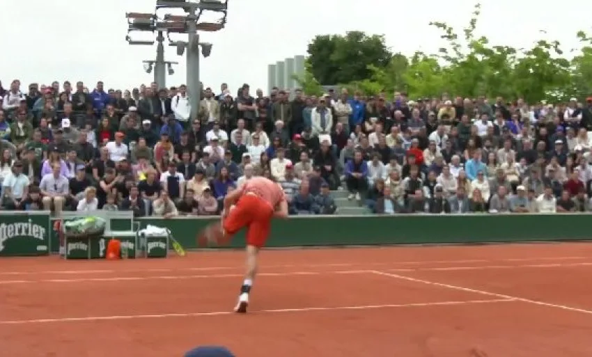  Можеше да биде сериозно: Тиафо со топче го удри ривалот директно во – глава (ВИДЕО)