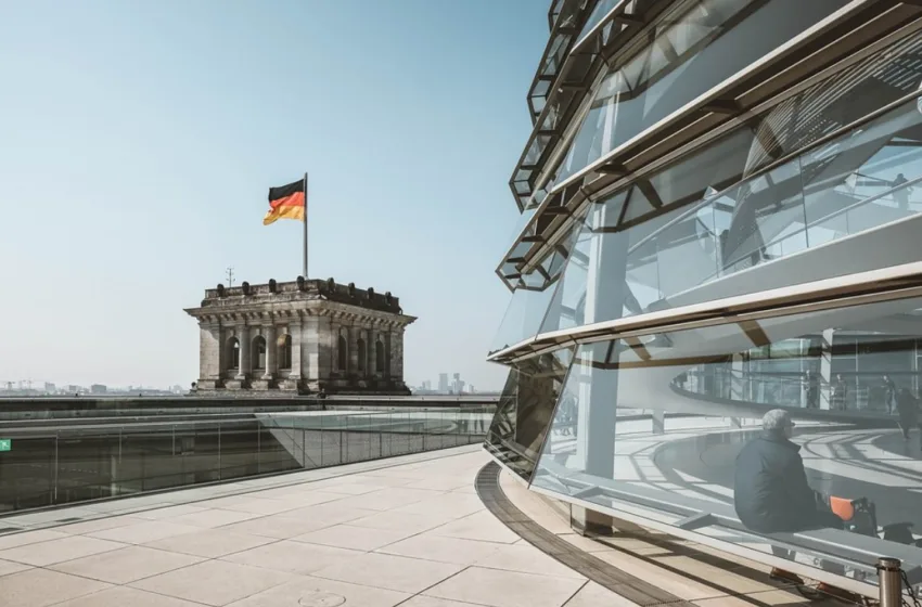  Германскиот трговски ланец ги затвора сите филијали по банкрот