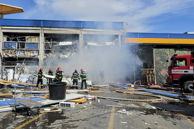 Експлозија во популарна продавница во Романија, најмалку 13 повредени