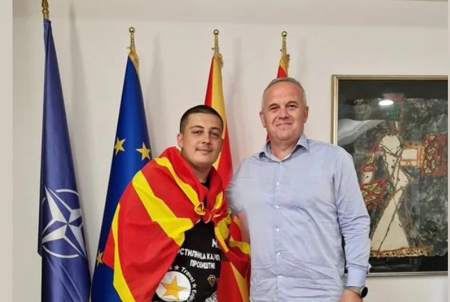 Рамчиловиќ се сретна со Дамјан Марковски – момче кое пешки тргна кон манастирот Острог во благородна и хумана мисија