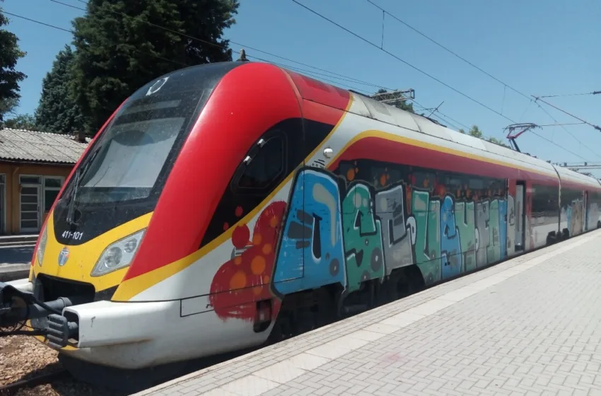  Возот за Скопје не тргна: Патниците од Велес кои патуваат со воз останаа без превоз!