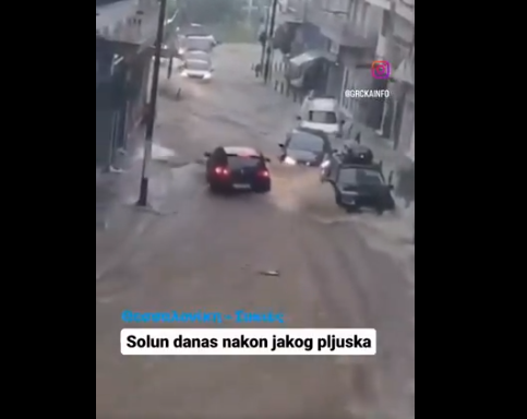 (ВИДЕО) ВОДАТА НОСЕШЕ КОНТЕЈНЕРИ НИЗ СОЛУН: Повеќе од 400 громови имало за само два часа