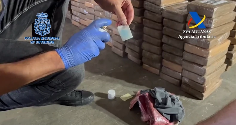  Во Лас Палмас падна 289 килограми кокаин на балкански картел: Во водоотпорни вреќи откриена е прашкаста материја!