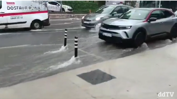  (ВИДЕО) ПОПЛАВЕНИ УЛИЦИ: Невреме ја зафати Хрватска