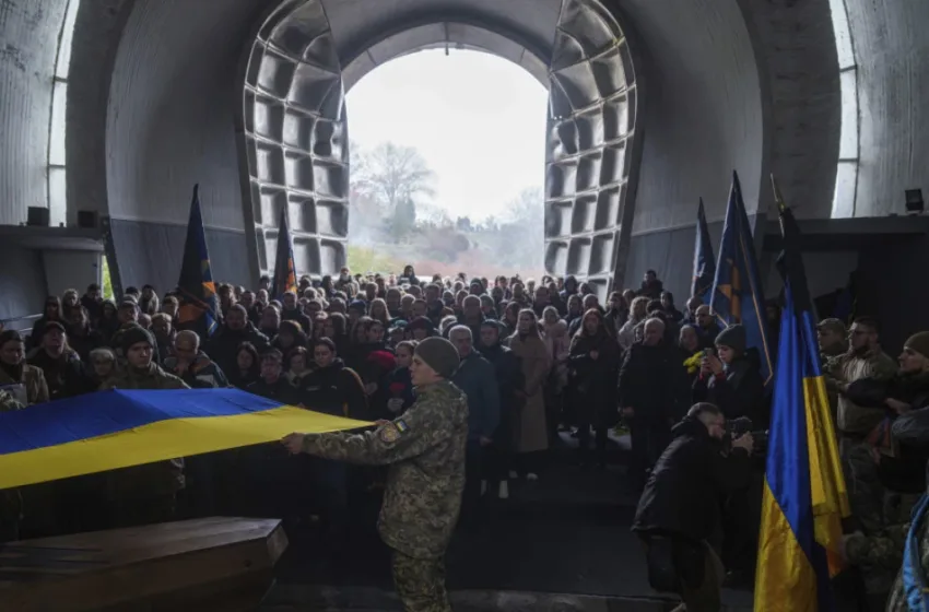 Советникот на Трамп: Украина треба да се фокусира на мирот, а не на териториите и победата