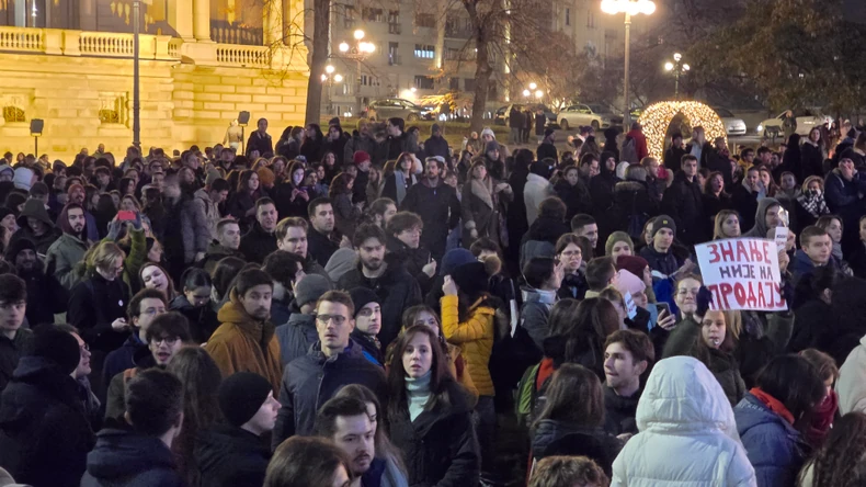 Голем протест на студентите во Србија: „Дојдовме да ги вратиме парите“