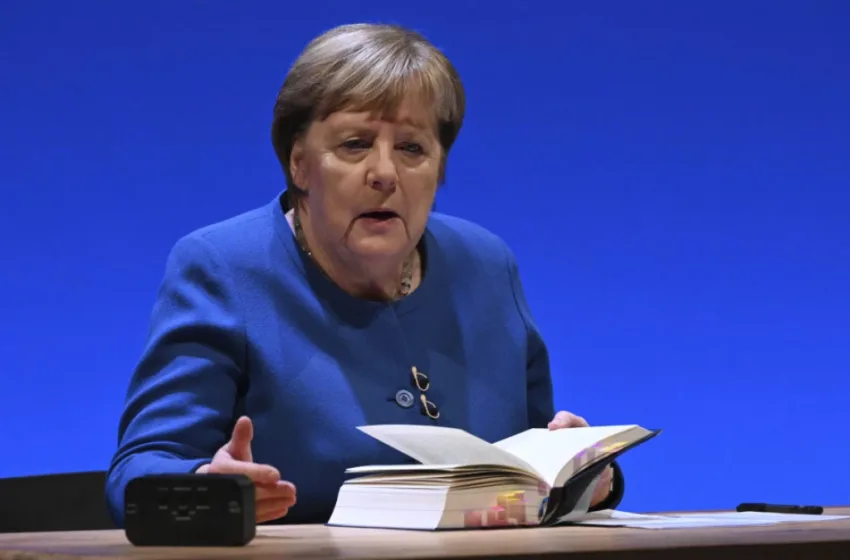 Меркел: Трамп фасциниран од неконтролираната моќ на Путин и Ким Џонг Ун