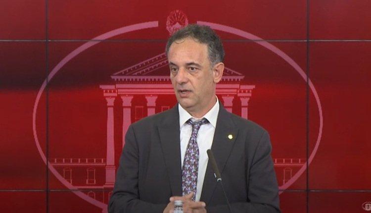 Азир Алиу ги претстави клучните успеси во здравството по повод една година од работата на Владата.